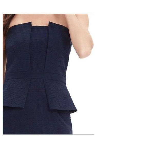 Banana Republic Dresses & Skirts - Banana Republic Seersucker Strapless Dress 0Petite